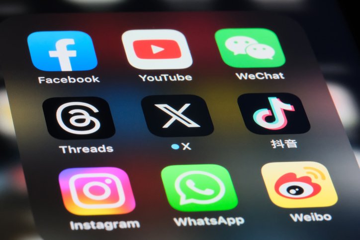 Las redes sociales, la gran puerta para nacer o morir Eje Global