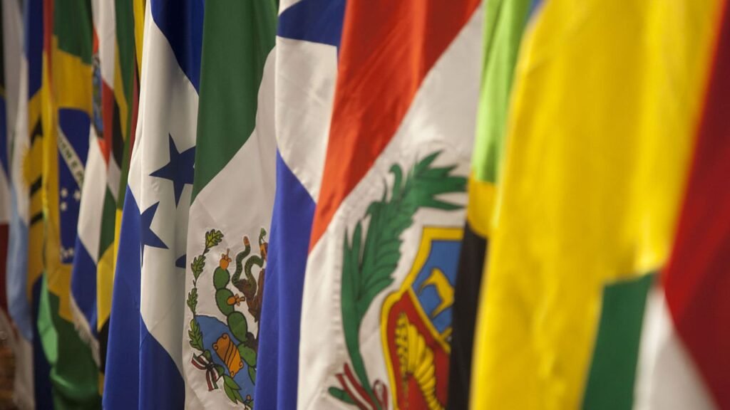 México en la construcción de un nuevo liderazgo frente a los retos de integración regional para el crecimiento económico en América Latina Eje Global